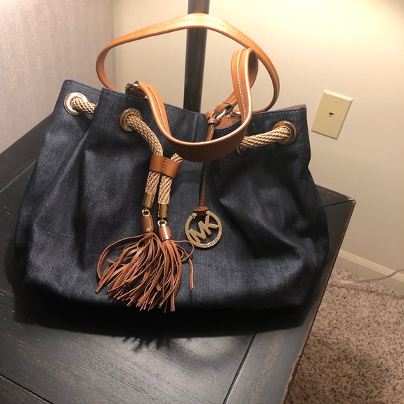 Michael Kors Handbags - Michael Kors purse Michael Kors Handbags - Michael Kors purse